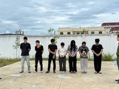 Lương chỉ 12 triệu - 17 triệu/tháng nhưng tài khoản ngân hàng giao dịch hàng chục tỷ đồng: Công an bắt nhiều thanh niên sinh năm 2001, 2003,...