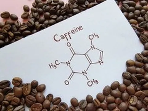 Tại sao chất tạo tỉnh táo caffeine trong cà phê liên quan tới sản xuất ma túy?