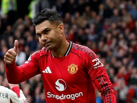 Casemiro có bến đỗ mới
