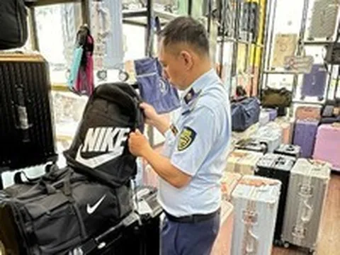 Phát hiện, xử phạt nhiều cơ sở kinh doanh hàng giả tại Đà Nẵng