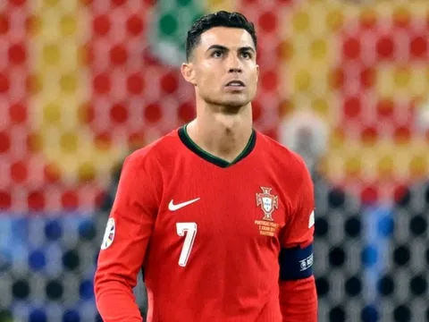 Ronaldo rớt giá ở tuyển Bồ Đào Nha
