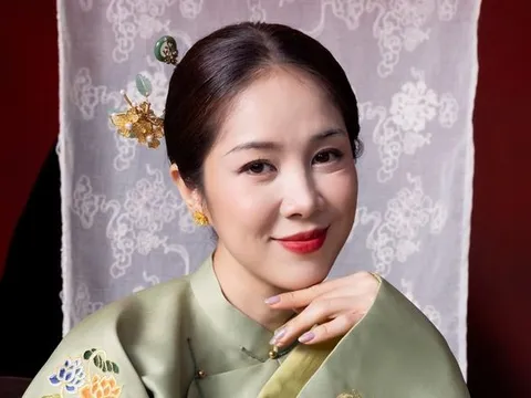 Lê Phương kết hợp với người đàn ông vừa kiếm 118 tỷ đồng