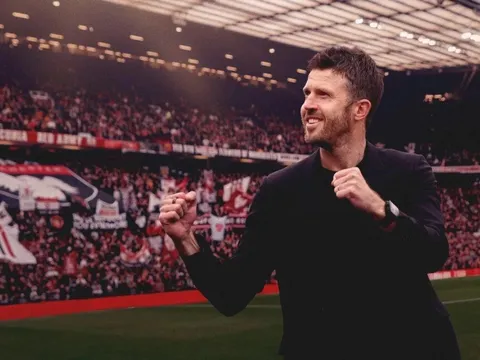 Manchester United bổ nhiệm Carrick