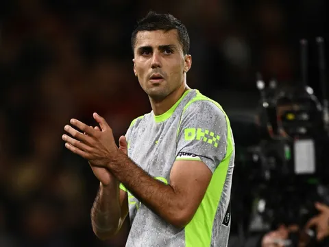9 cầu thủ có thể rời Man City