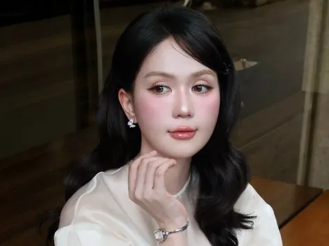 Ngọc Trinh khó 'cứu' trước con số 12 tỷ