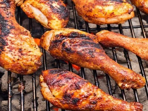 Con trai 16 tuổi ăn một lúc hết 8 đùi gà nướng, mẹ xem kết quả khám thì "sốc nặng"