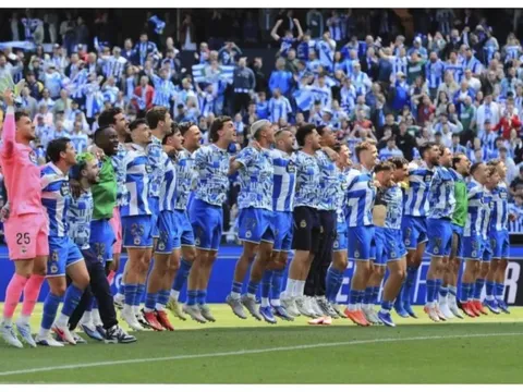 Deportivo kéo một phần lịch sử trở lại La Liga