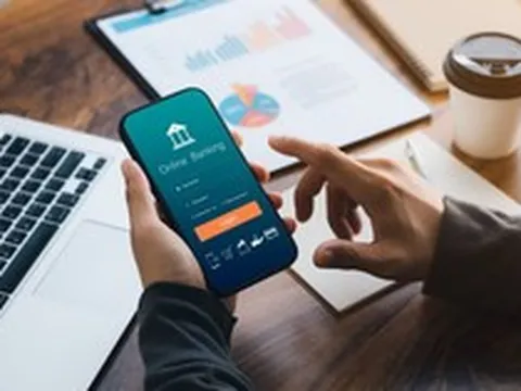 Một ngân hàng thu phí 5.000 đồng với mỗi giao dịch chuyển tiền nhanh 24/7 từ 500.000 đồng