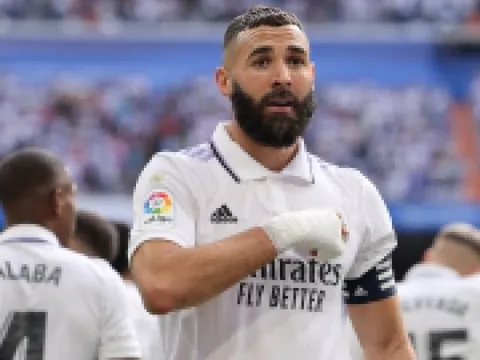 Hình ảnh gây chú ý của Benzema