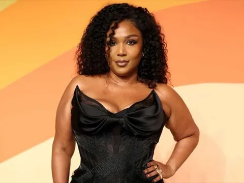 Lizzo đáp trả cáo buộc 'nói xấu' Taylor Swift