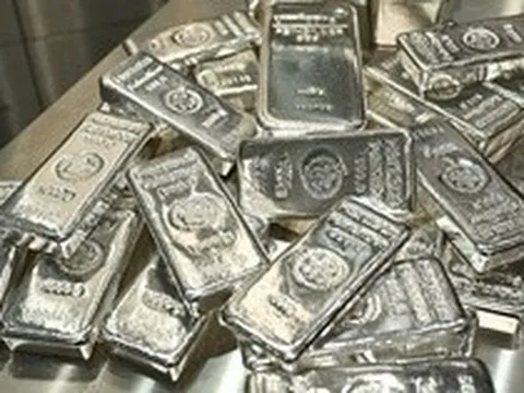 Giá bạc đang đối mặt với những áp lực nào?