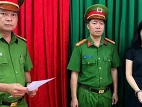 Tạm giữ hình sự nữ giám đốc sinh năm 2002