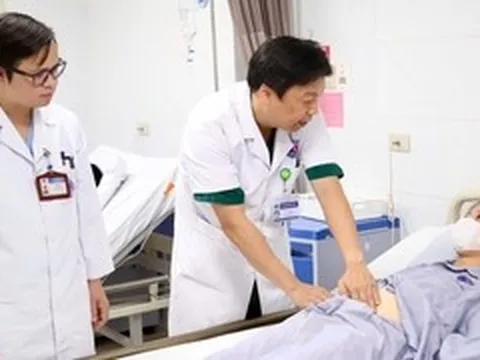 Hà Nội nóng trên 40 độ C, bệnh viện mở cửa đón bệnh nhân từ 5h sáng