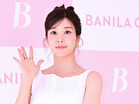 Vẻ ngoài khác biệt của ca sĩ Kwon Eun Bi gây bàn tán