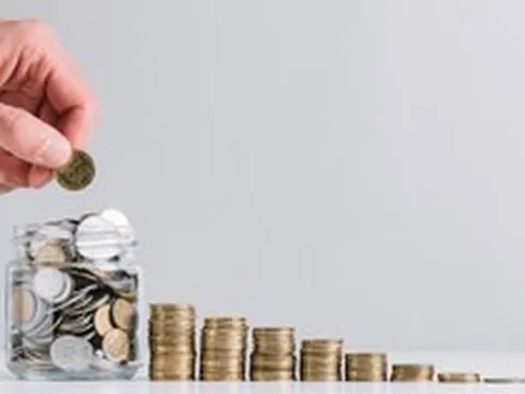 Gửi tiết kiệm dài hạn nhưng muốn nhận lãi hàng tháng: Ngân hàng có cho không?
