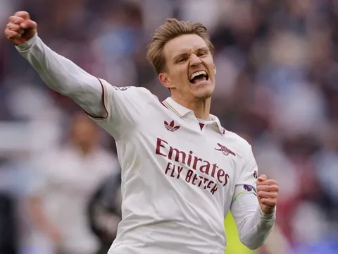Arsenal nghiên cứu bài penalty của PSG