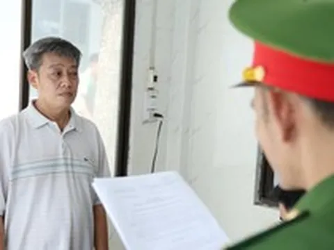 Thi hành lệnh tạm giam Nguyễn Huy Đạt SN 1976