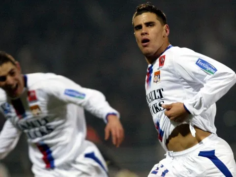 Cầu thủ từng 3 lần vô địch Ligue 1 đột ngột qua đời