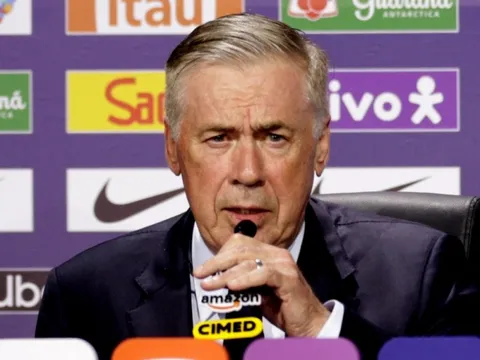 Phóng viên 'đầu hàng' với câu nói thâm thuý của Ancelotti