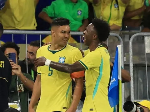 Casemiro tiếp tục thăng hoa khi lên tuyển Brazil