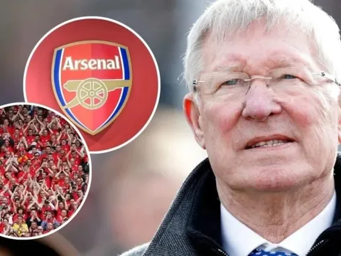 Nghi vấn Sir Alex Ferguson mỉa mai Arsenal