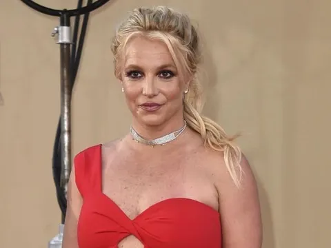 Britney Spears đăng tải thông điệp ẩn ý về 'những cô gái xấu tính' sau biến cố