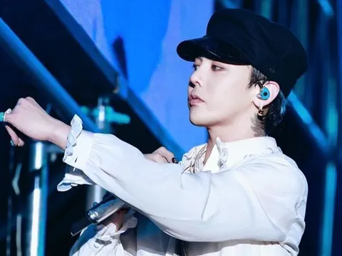 G-Dragon gây chú ý khi công khai thư tay của đấng sinh thành