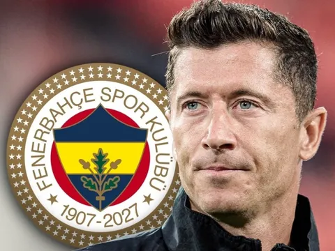 Lewandowski nhận đề nghị chục triệu euro