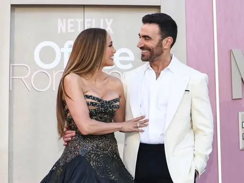 Jennifer Lopez và bạn diễn kém 11 tuổi từng bí mật hẹn hò?