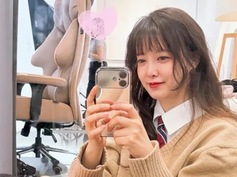 Goo Hye Sun gây sốt với tạo hình nữ sinh ở tuổi 42, nhan sắc trẻ trung khiến dân mạng bất ngờ