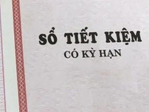 Cụ ông mở 8 sổ tiết kiệm, không tất toán mà để tự động tái tục nhiều năm rồi kiện ngân hàng