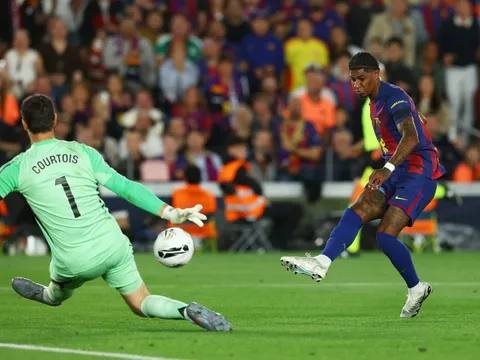 Barca 'bỏ rơi' Rashford?