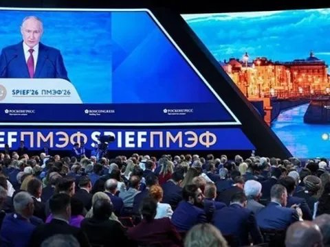 Tổng thống Putin: BRICS đã vượt qua G7... và các trung tâm tăng trưởng mới muốn tự quyết định quỹ đạo phát triển