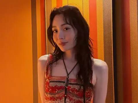 Kim Min Ha gây lo lắng vì thân hình gầy gò, lộ rõ xương vai sau khi giảm cân