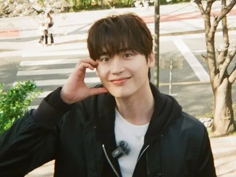 Lee Jong Suk chi tiền không tiếc tay