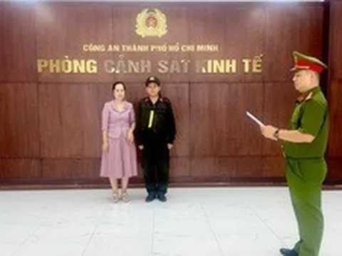 Khởi tố chủ sở hữu thương hiệu Vải áo dài Đất lành vì sao chép mẫu thiết kế
