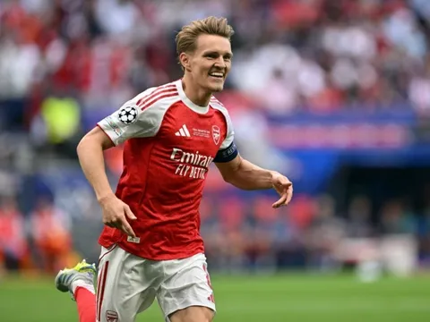 Arsenal sẽ bán công thần?