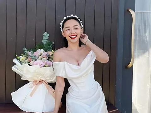 Nỗ lực hàn gắn giúp ca sĩ Tóc Tiên hạnh phúc ở tuổi 37