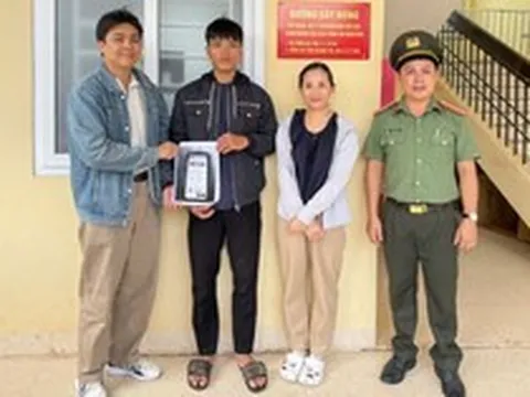 Người dân trình báo, công an kiểm tra các giao dịch chuyển tiền kèm nội dung "thanh toán lương", "thưởng năng suất"