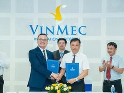 Bệnh viện Trung ương Huế chuyển giao kỹ thuật ghép thận cho Vinmec Nha Trang