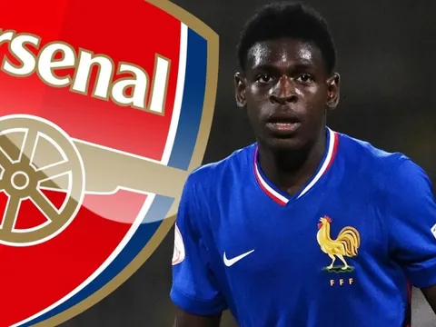 Arsenal hỏi mua cầu thủ PSG