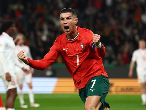 Bồ Đào Nha đối mặt nghịch lý mang tên Ronaldo