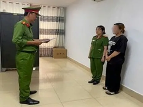 Bắt tạm giam người mẹ trẻ "dạy" con bằng vũ lực