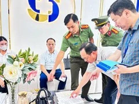 Khởi tố 12 bị can giả danh bác sỹ, chuyên gia y tế