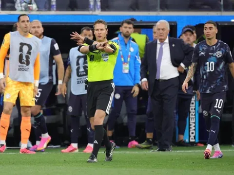 Tranh cãi mới nhất của World Cup đến từ phòng VAR