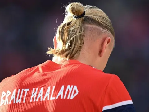 Haaland đổi tên trên áo đấu ở World Cup 2026