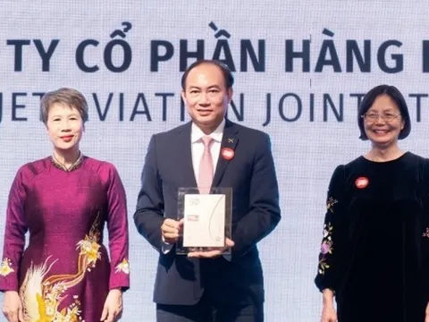 Vietjet được vinh danh trong Top 50 Doanh nghiệp phát triển bền vững