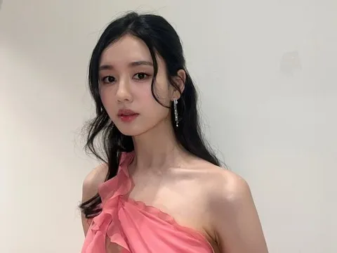 An Eun Jin gây chú ý với diện mạo thon gọn sau khi giảm 10kg