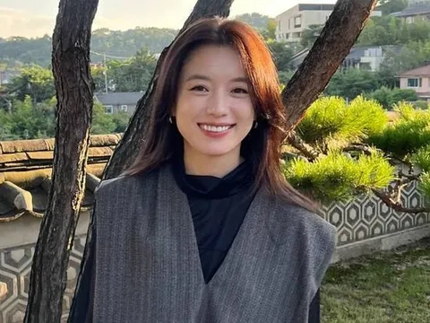 'Mỹ nhân có nụ cười đẹp nhất Hàn Quốc' Han Hyo Joo công khai gặp gỡ chàng trai kém 7 tuổi