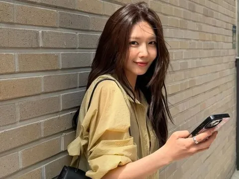 Soo Young lộ diện sau khi chia tay bạn trai hẹn hò 14 năm